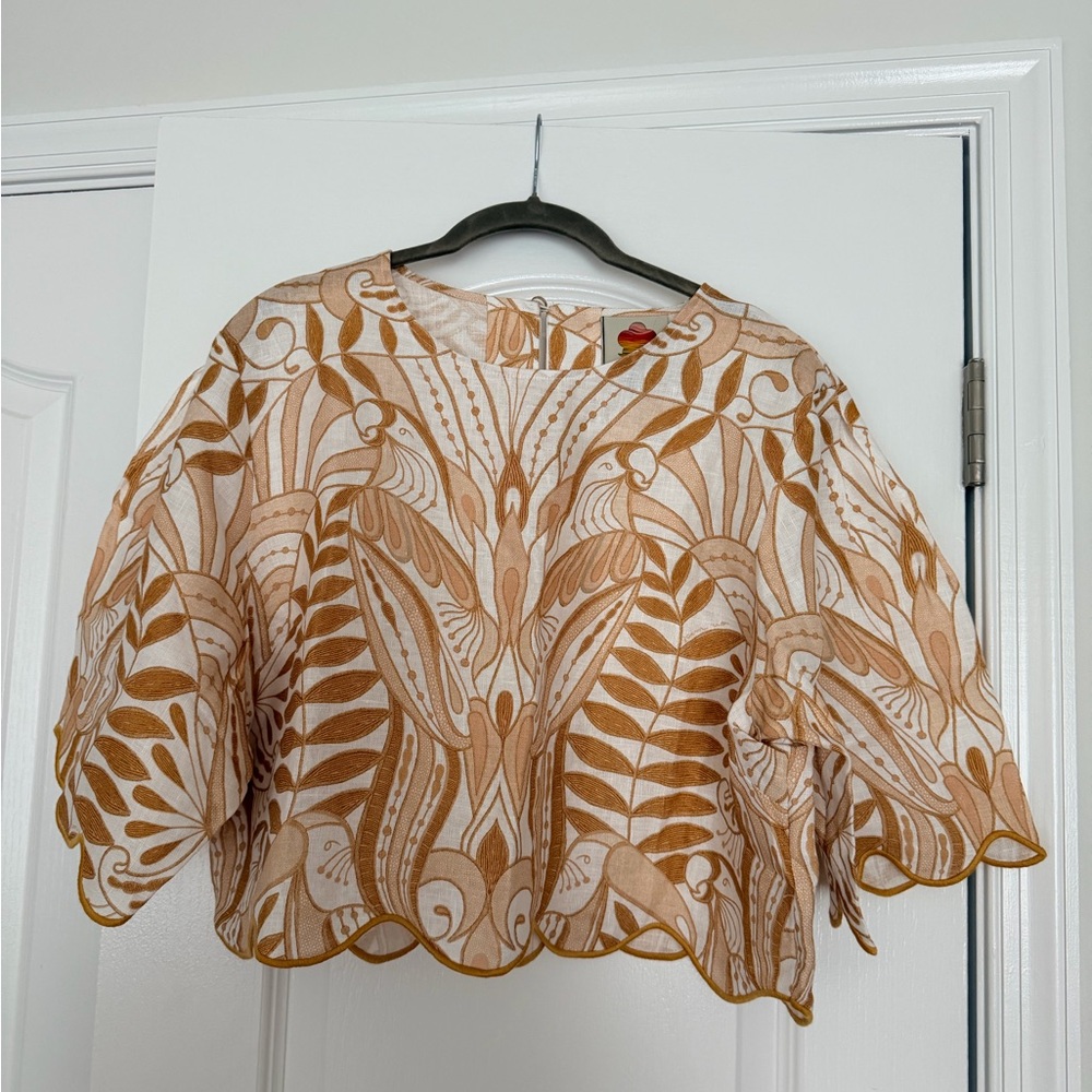 FARM Rio Tan & Cream Scalloped-Hem Cropped Blouse -NWOT